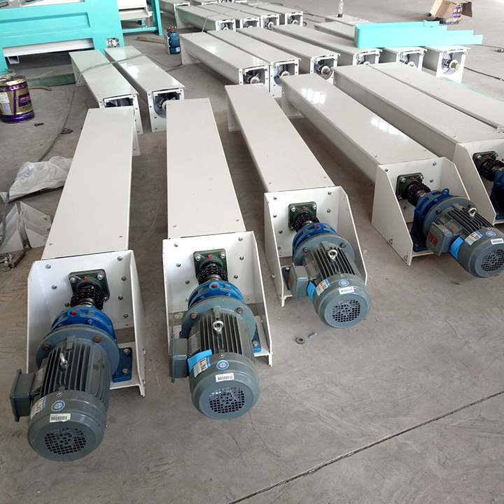 U型螺旋輸送機(jī)的輸送效率跟螺旋葉片的螺距、直徑有關(guān)